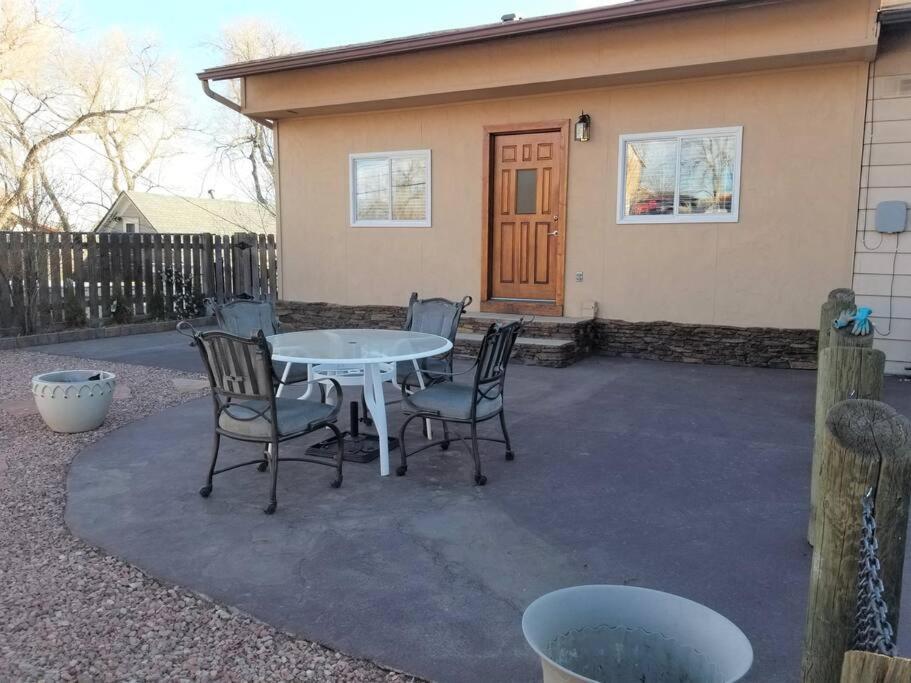 Your Home In Colorado Springs Exterior foto